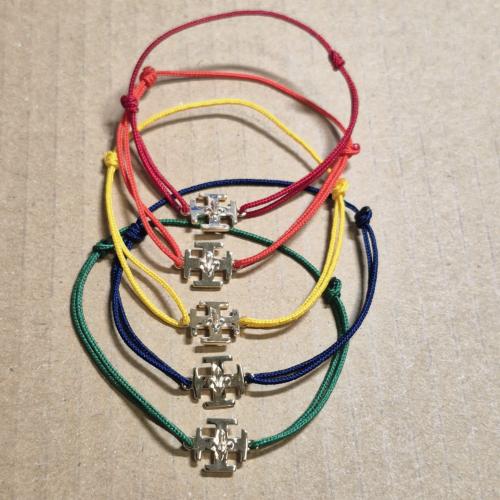 Bracelet avec croix SUF plaquée or 3 microns