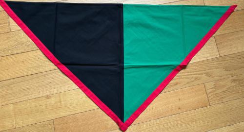 Foulards mi-parties + bordure